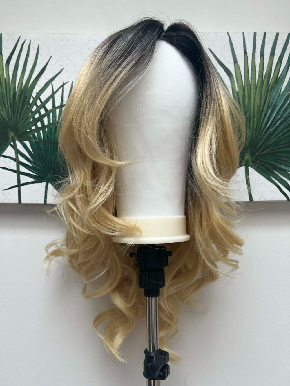 Zury Sis Royal Swiss Lace Front Synthetic Wig Nova in 4Blonde